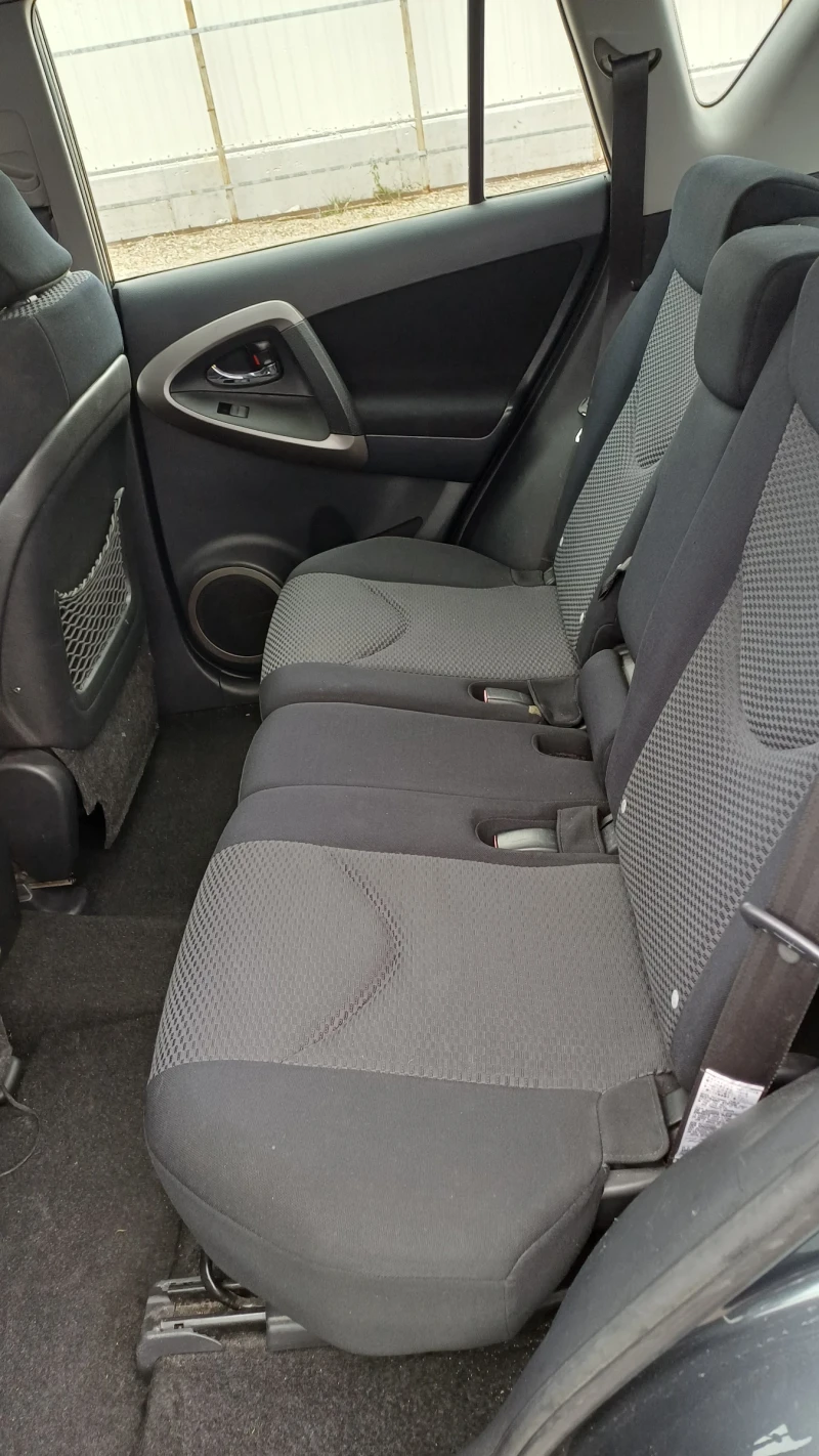 Toyota Rav4 D4D 166 000km, снимка 12 - Автомобили и джипове - 52752865
