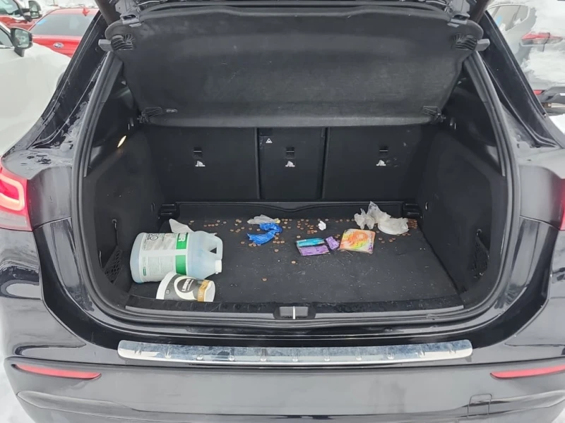 Mercedes-Benz GLA * 250 * CARFAX * БЕЗ ПЪРВОНАЧАЛНА ВНОСКА, снимка 13 - Автомобили и джипове - 53133410