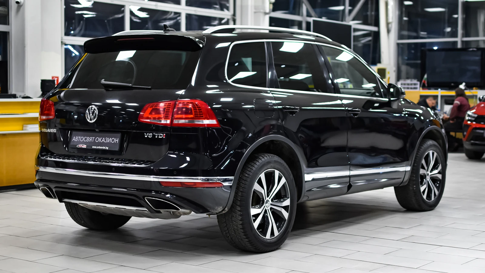 VW Touareg 3.0 V6 TDI R Line 4MOTION - изображение 6