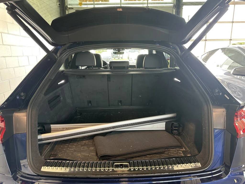 Audi Q8 DISTRONIC* 360 CAM* * *  | Mobile.bg   7