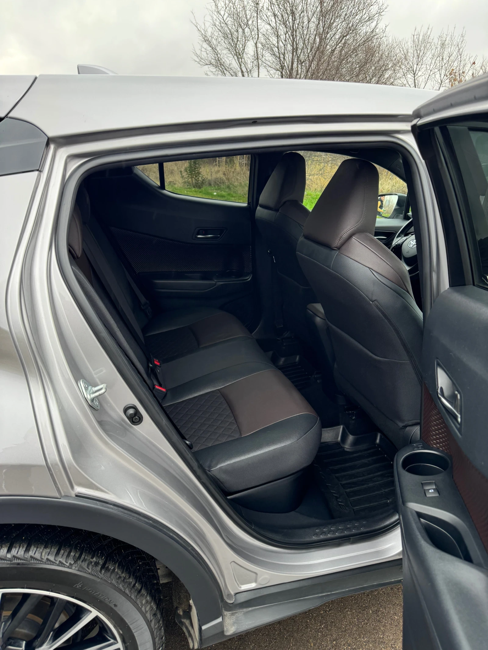 Toyota C-HR Hybrid  - изображение 7