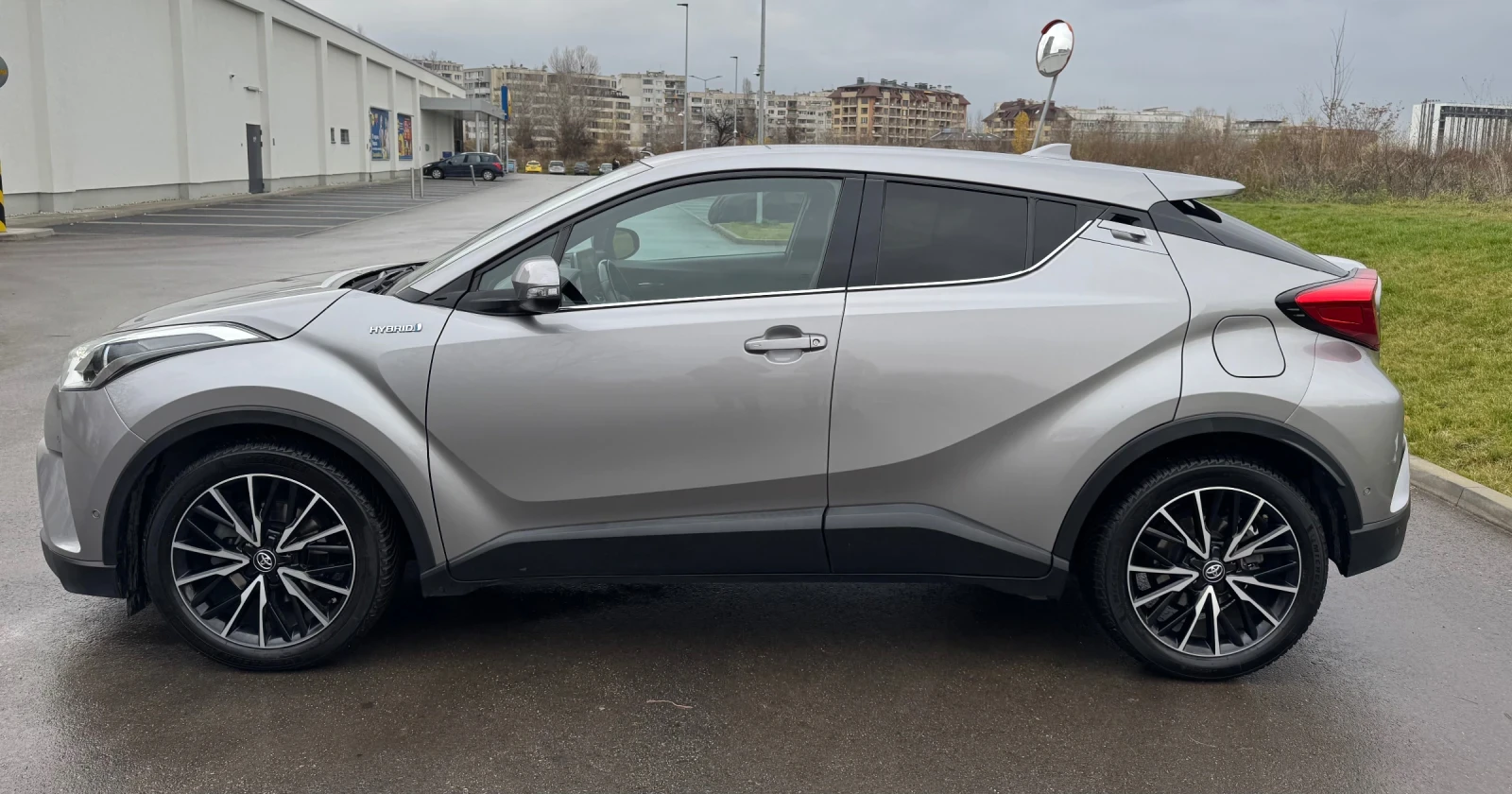Toyota C-HR Hybrid  - изображение 5