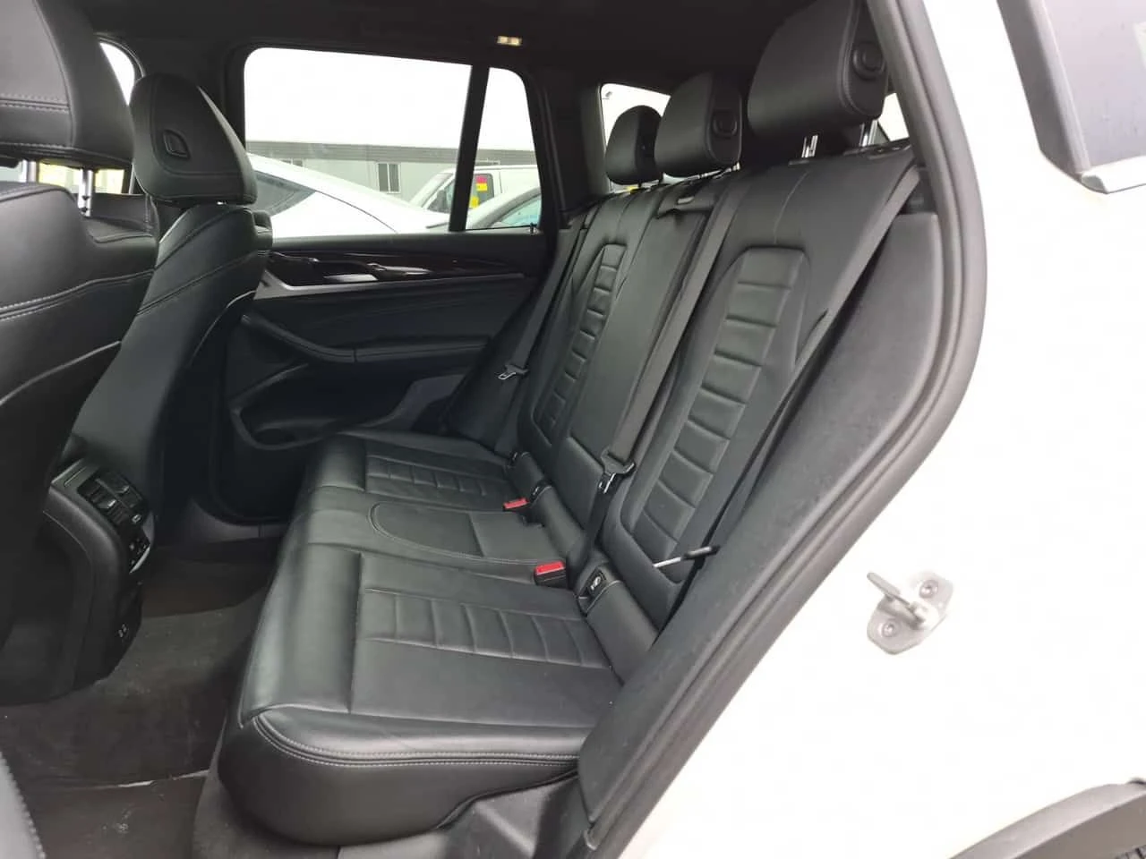 BMW X3 * XDRIVE30I * PANO * ПОДГРЕВИ * KEYLESS, снимка 12 - Автомобили и джипове - 54000944