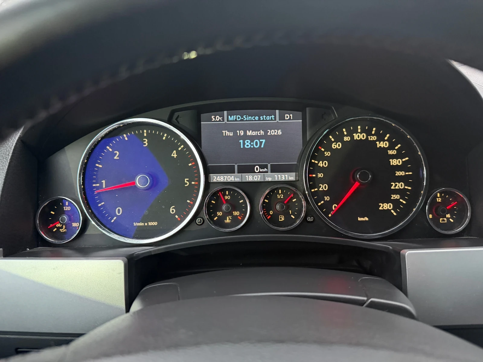 VW Touareg 3.0Tdi - Face - SWISS , снимка 11 - Автомобили и джипове - 54086447