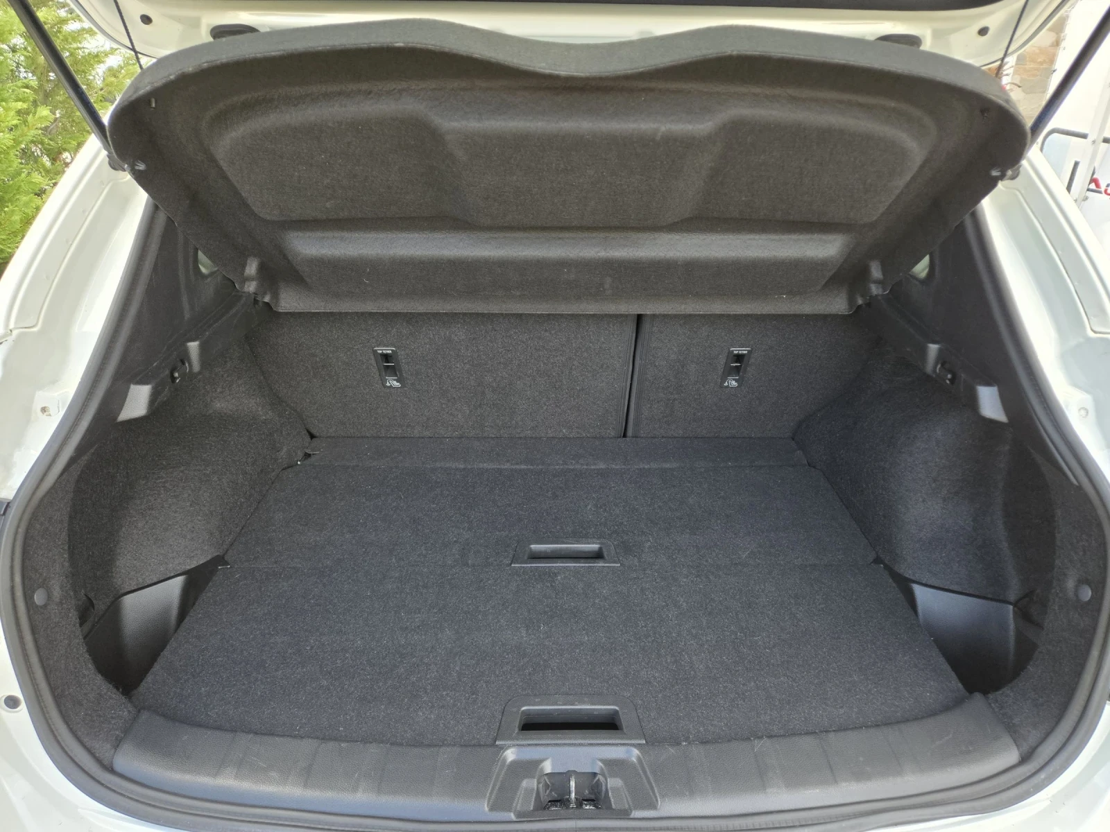 Nissan Qashqai 1.5DCI-110кс= TEKNA= 360= PANO= KEYLESS= EURO 6B, снимка 10 - Автомобили и джипове - 54096450