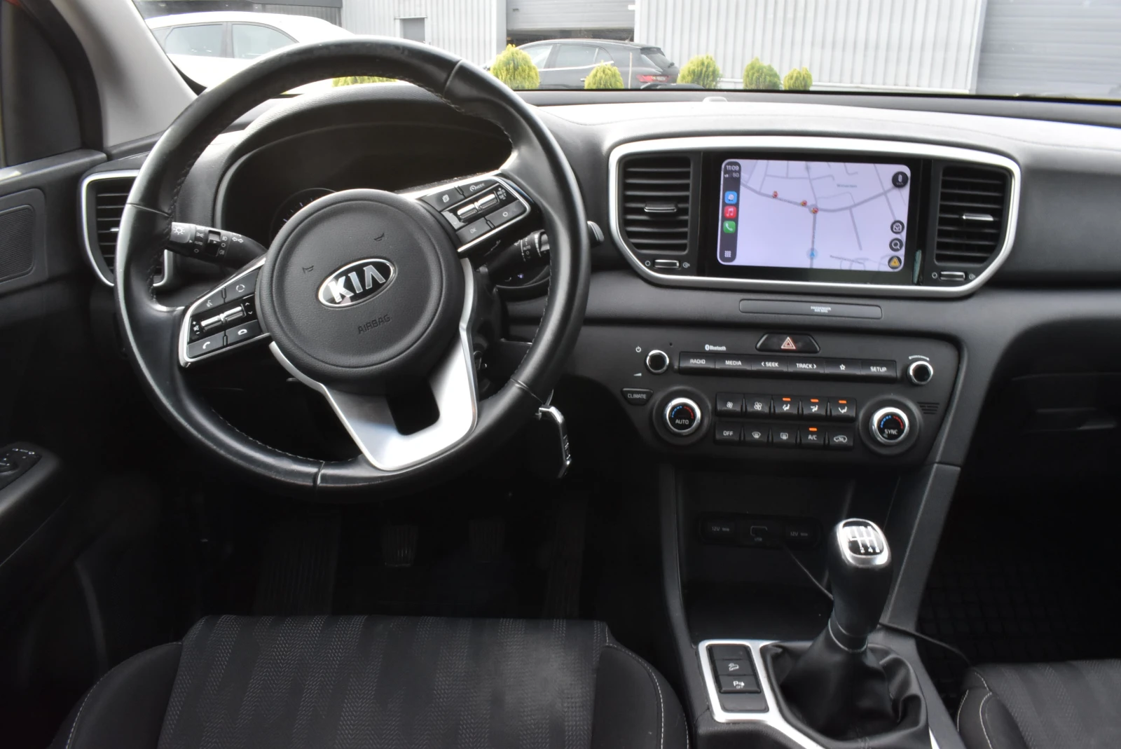 Kia Sportage 1.6, снимка 5 - Автомобили и джипове - 54331623