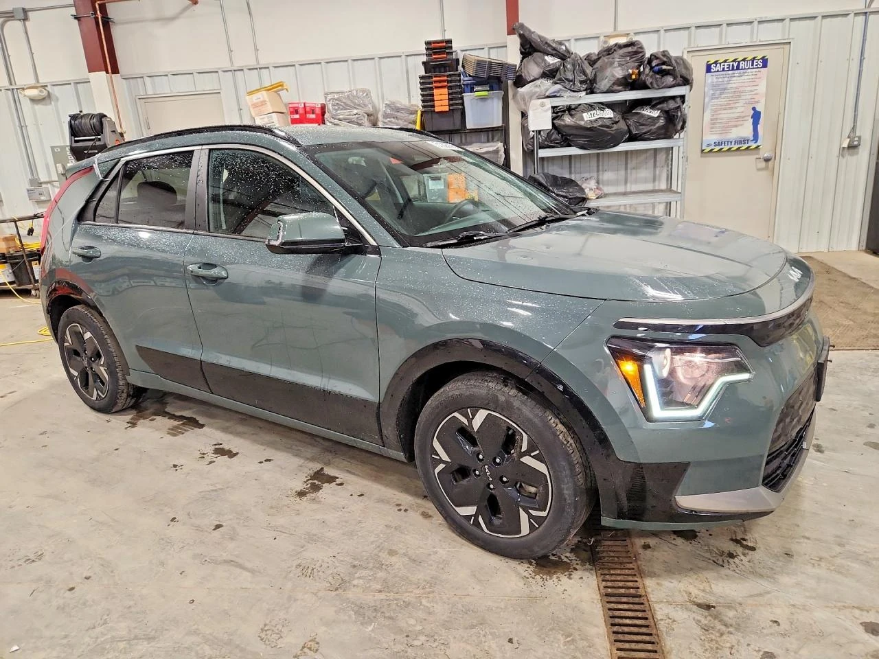 Kia Niro Wind, снимка 4 - Автомобили и джипове - 54647805
