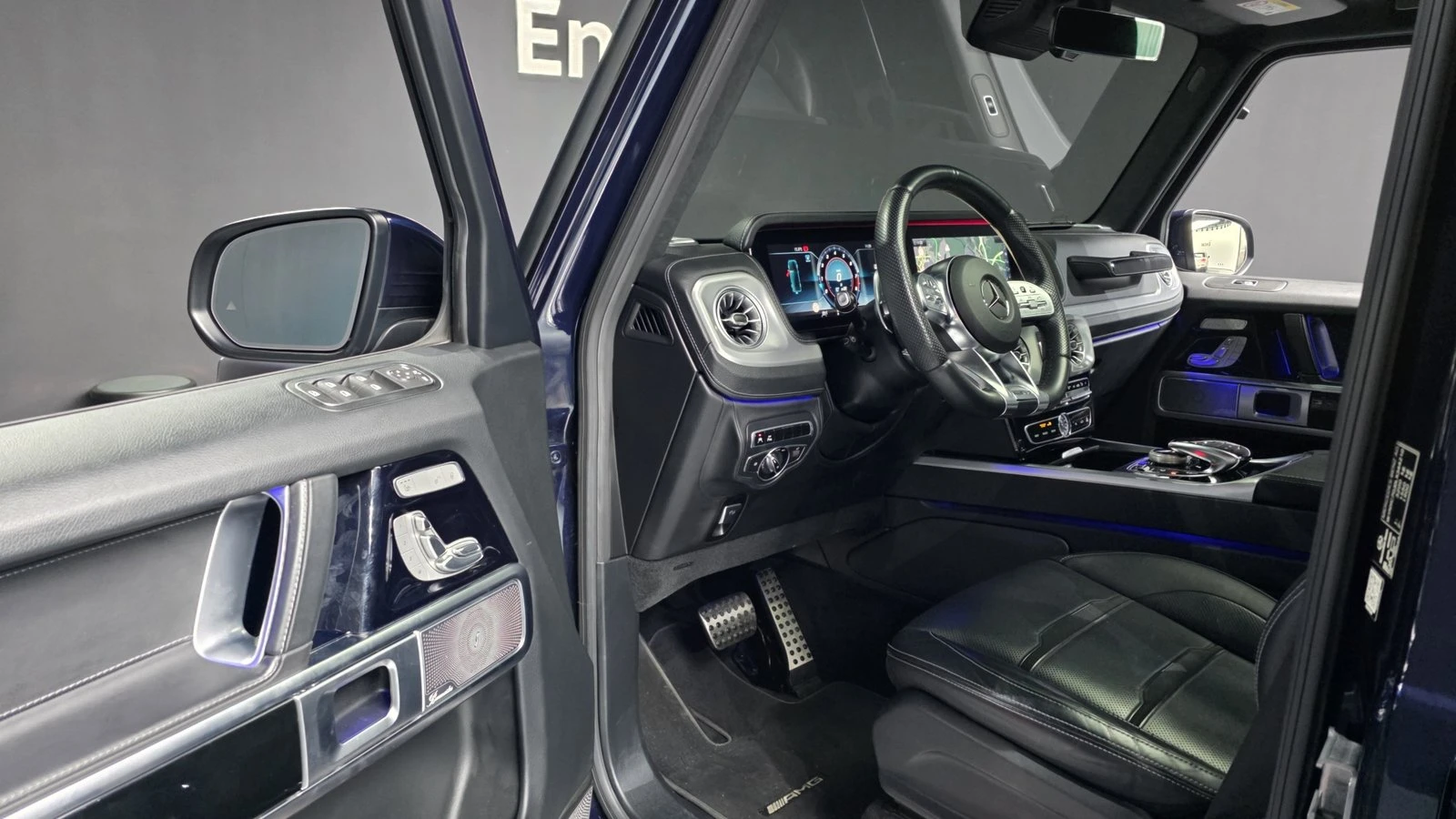 Mercedes-Benz G 63 AMG ЛЮК* 360* KEYLESS* ПОДГРЕВ ВОЛАН* КРАЙНА ЦЕНА, снимка 10 - Автомобили и джипове - 55276350