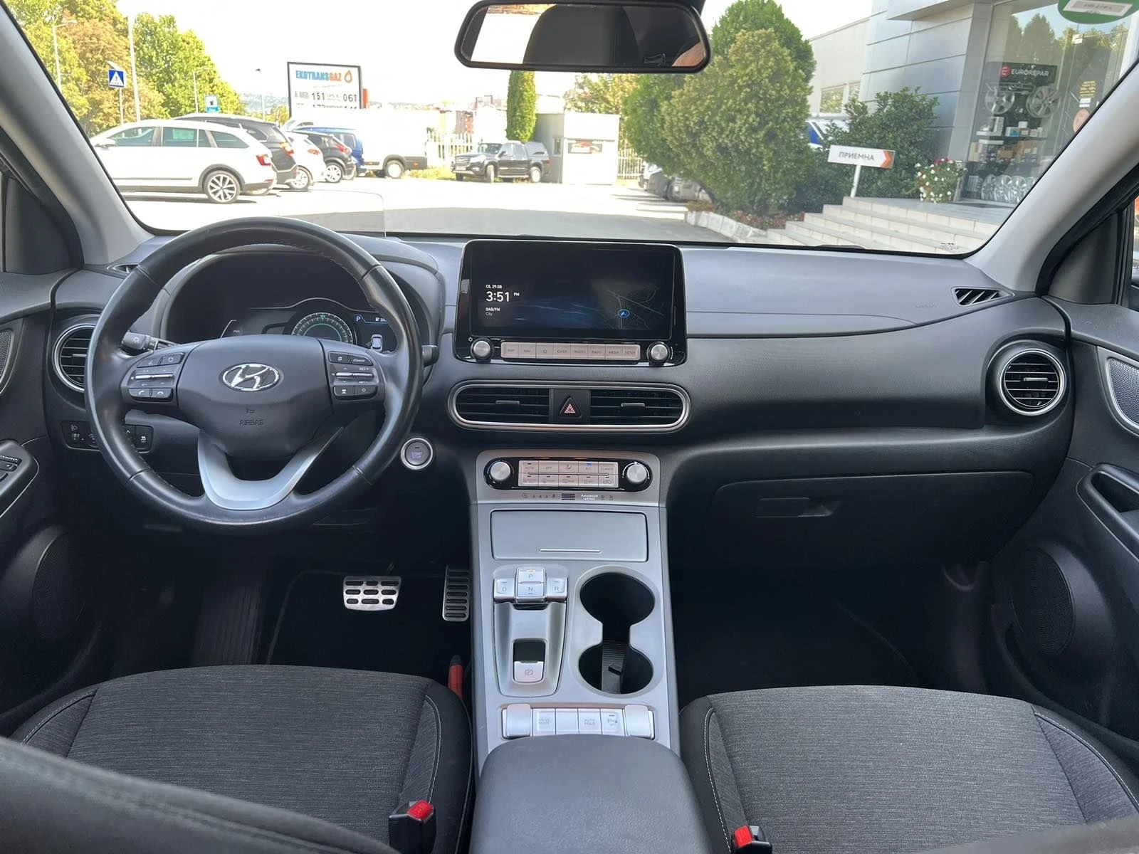 Hyundai Kona 64 КW, снимка 12 - Автомобили и джипове - 55861791
