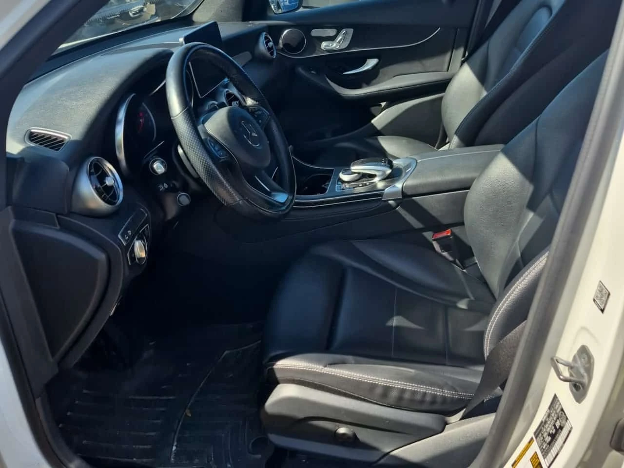 Mercedes-Benz GLC 300 AMG-PACK| PANO| MEMORY| ПОДГРЕВИ| 2 КЛЮЧА| , снимка 5 - Автомобили и джипове - 56208694
