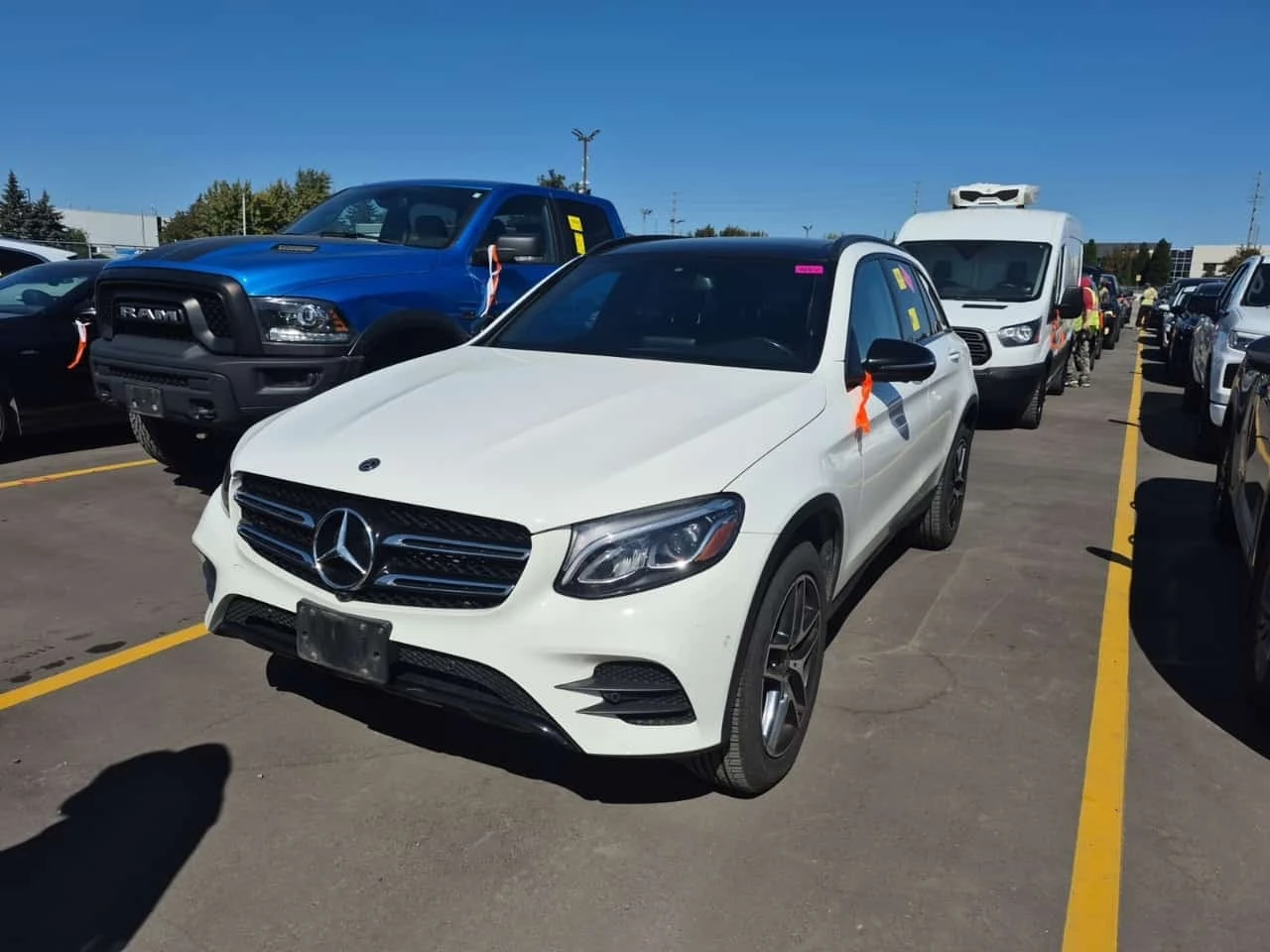 Mercedes-Benz GLC 300 AMG-PACK| PANO| MEMORY| ПОДГРЕВИ| 2 КЛЮЧА| 