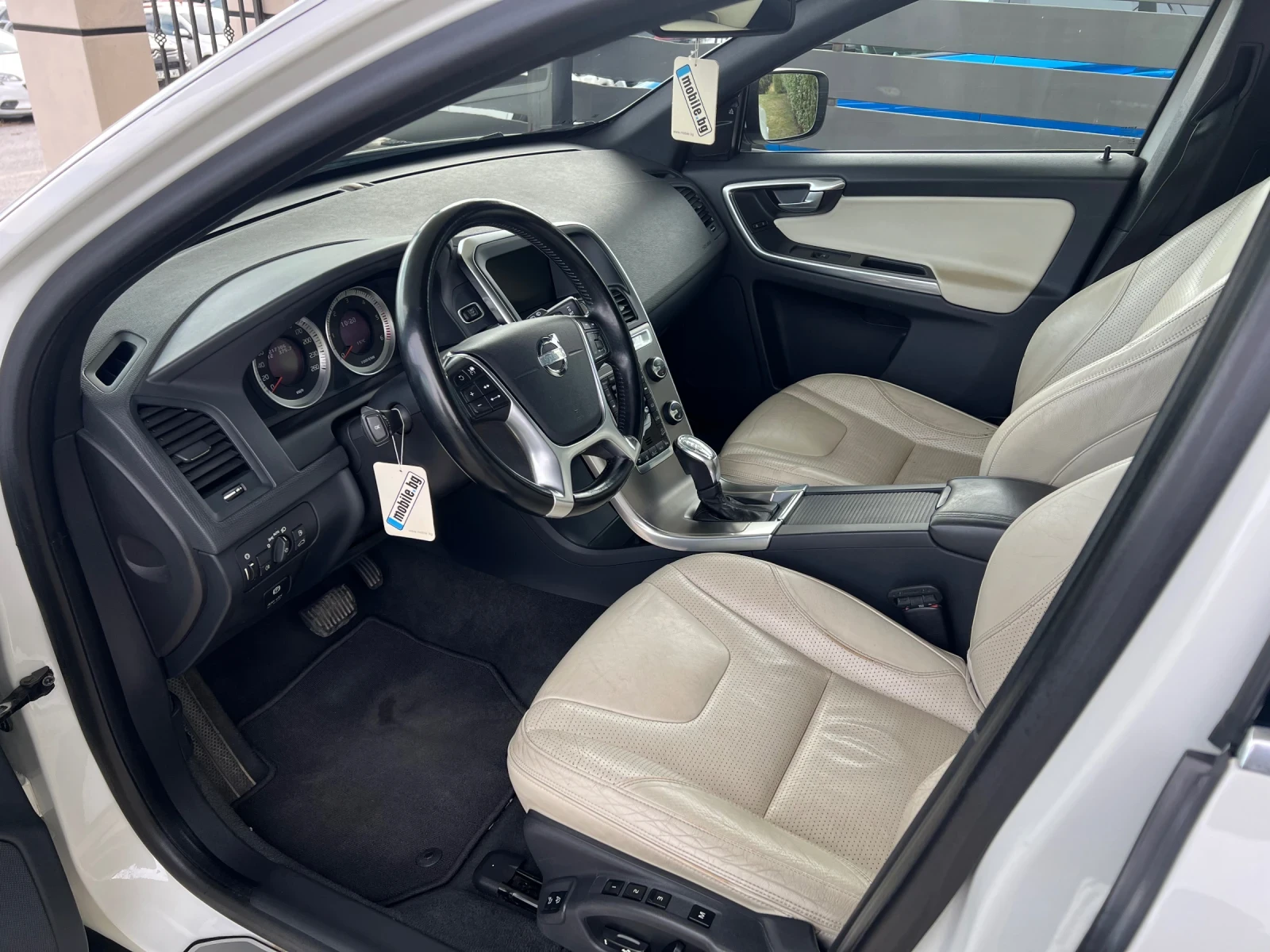 Volvo XC60 2.4D5 4x4 Panorama* pamet* Stronic* full | Mobile.bg � ����������� 9