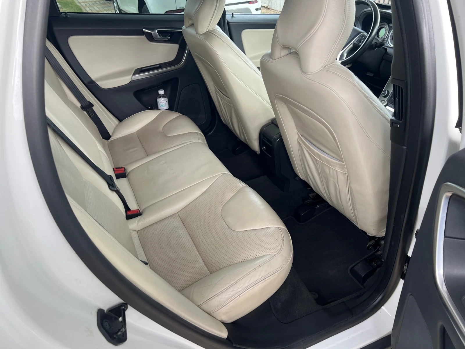 Volvo XC60 2.4D5 4x4 Panorama* pamet* Stronic* full | Mobile.bg � ����������� 12