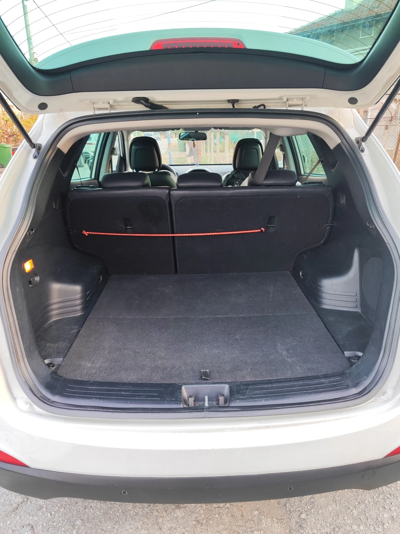 Hyundai IX35 1.7 Crdi, снимка 10 - Автомобили и джипове - 56697502