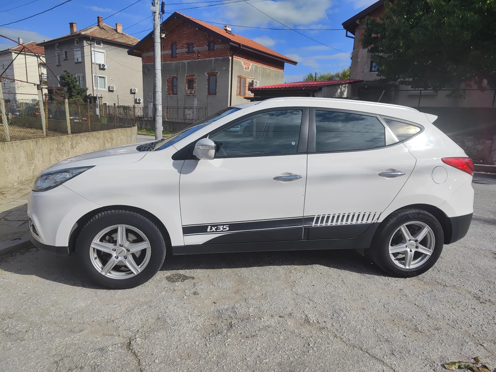 Hyundai IX35 1.7 Crdi, снимка 2 - Автомобили и джипове - 56697502
