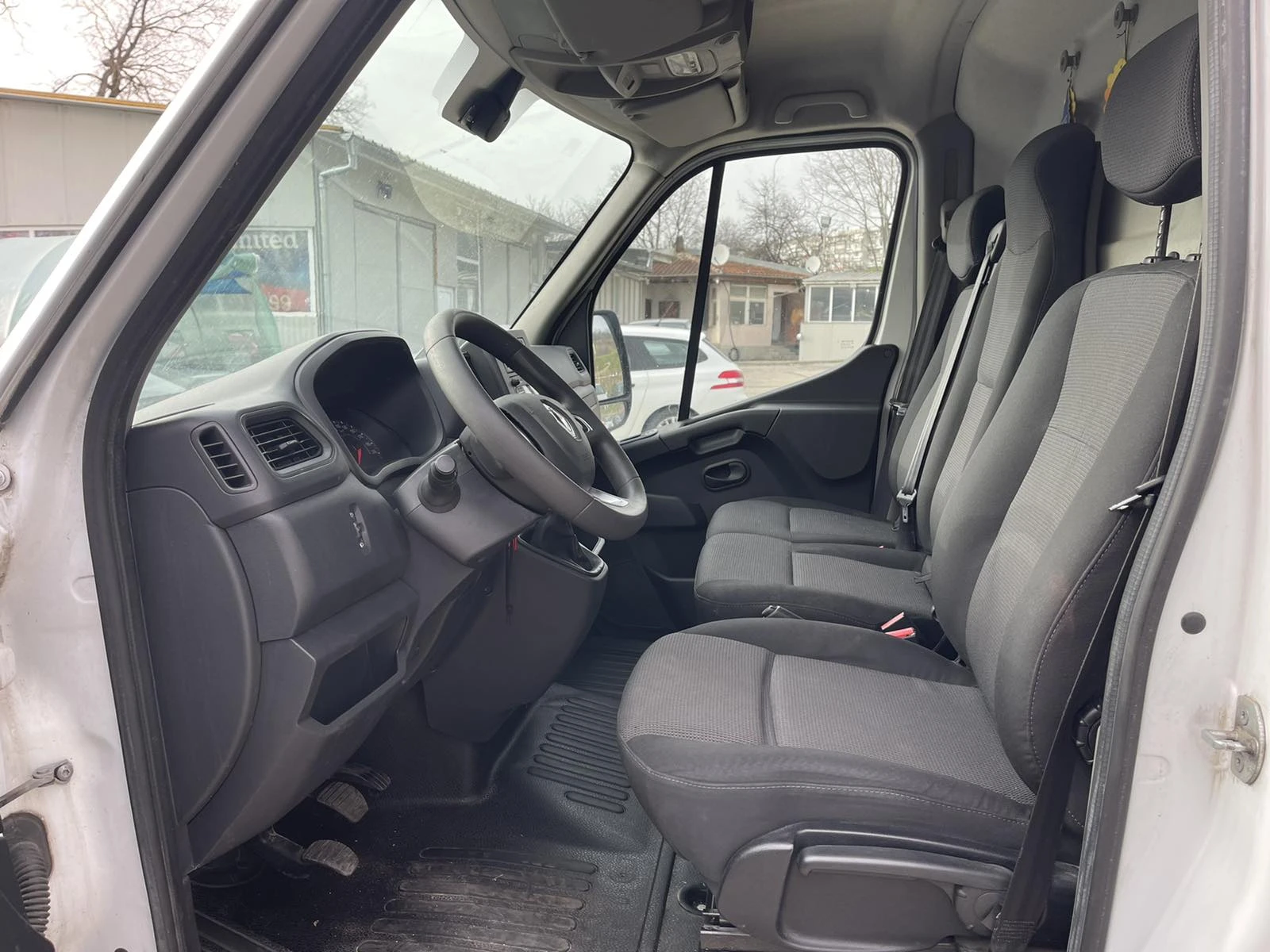 Renault Master 2.3 - изображение 9