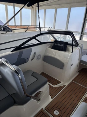 Лодка Bayliner VR 5 Bowrider , снимка 15 - Воден транспорт - 49253385