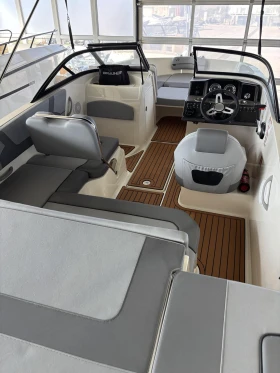 Лодка Bayliner VR 5 Bowrider , снимка 6 - Воден транспорт - 49253385