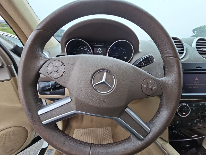 Mercedes-Benz ML 550, снимка 11 - Автомобили и джипове - 46276917
