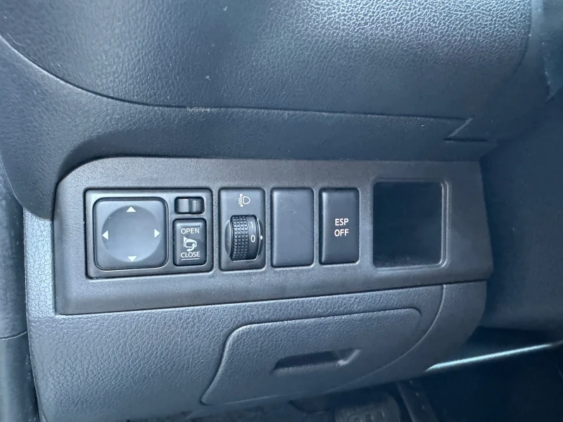 Nissan Note 1.6i-АВТОМАТИК-KEYLESS-PARKTRONIC, снимка 14 - Автомобили и джипове - 46885333