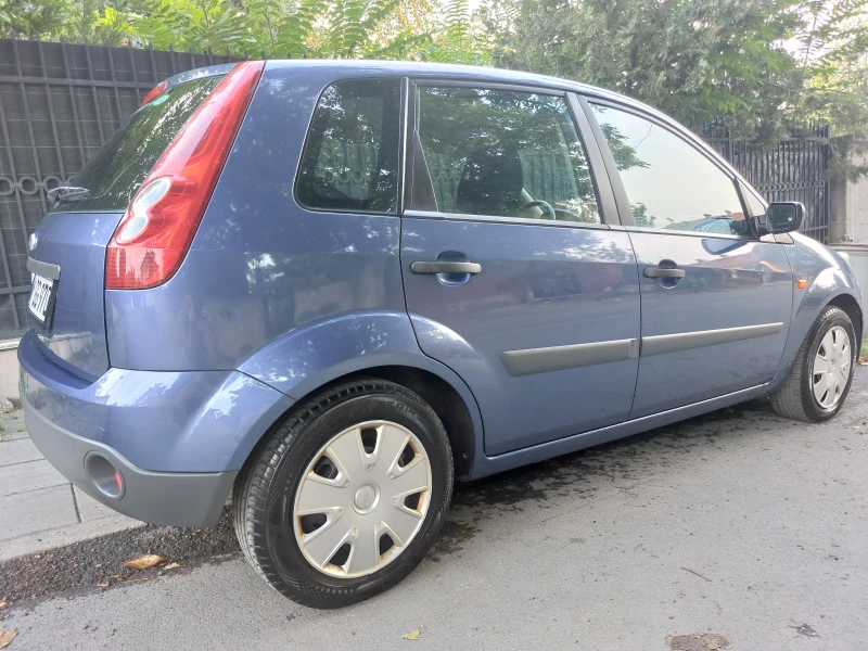 Ford Fiesta 1.3 КЛИМАТИК, снимка 4 - Автомобили и джипове - 47146359