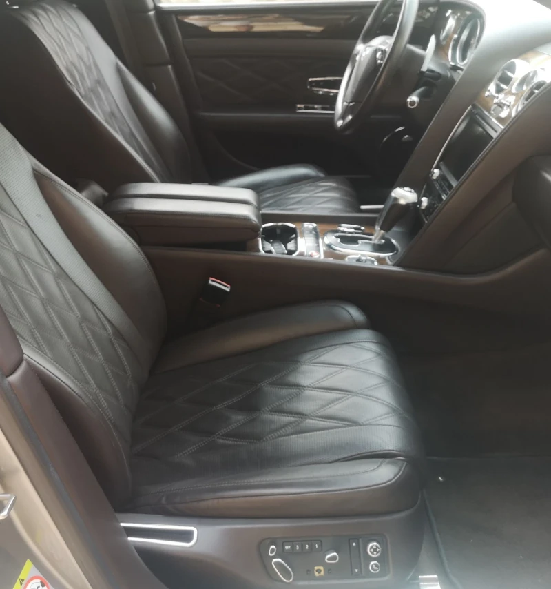 Bentley Flying Spur, снимка 14 - Автомобили и джипове - 47709756