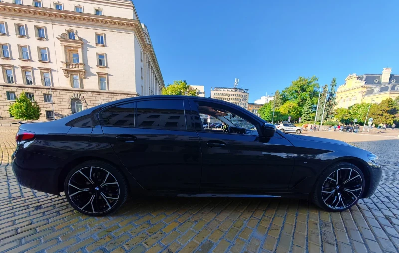 BMW 530 Xd, M-Competition, Facelift с история в BovaCar, снимка 9 - Автомобили и джипове - 52034695