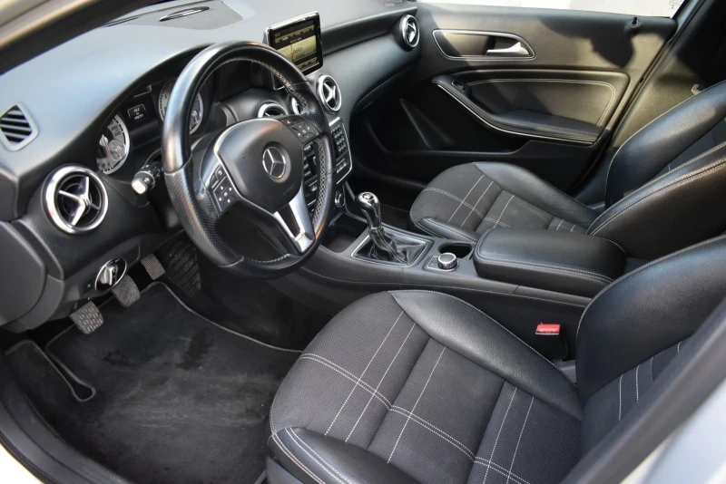 Mercedes-Benz A 180, снимка 3 - Автомобили и джипове - 51939801