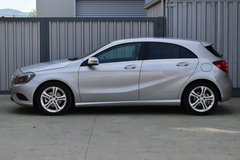 Mercedes-Benz A 180, снимка 13 - Автомобили и джипове - 51939801