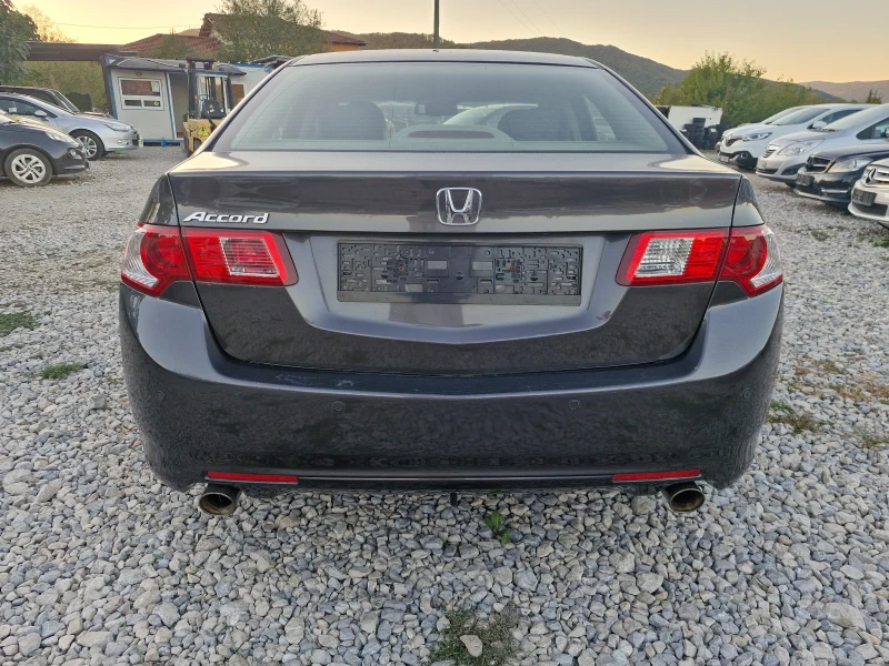 Honda Accord 2, 4* 201* AC* F1* XENON* PDC* КОЖА* AUT, снимка 4 - Автомобили и джипове - 50887262