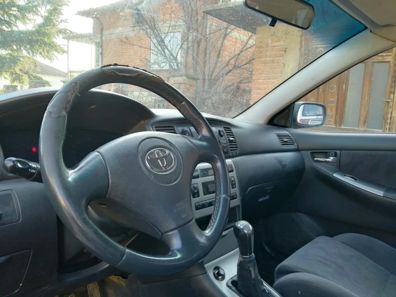 Toyota Corolla 2002, снимка 5 - Автомобили и джипове - 52617990