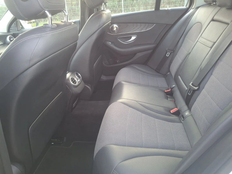 Mercedes-Benz C 180, снимка 7 - Автомобили и джипове - 52841998