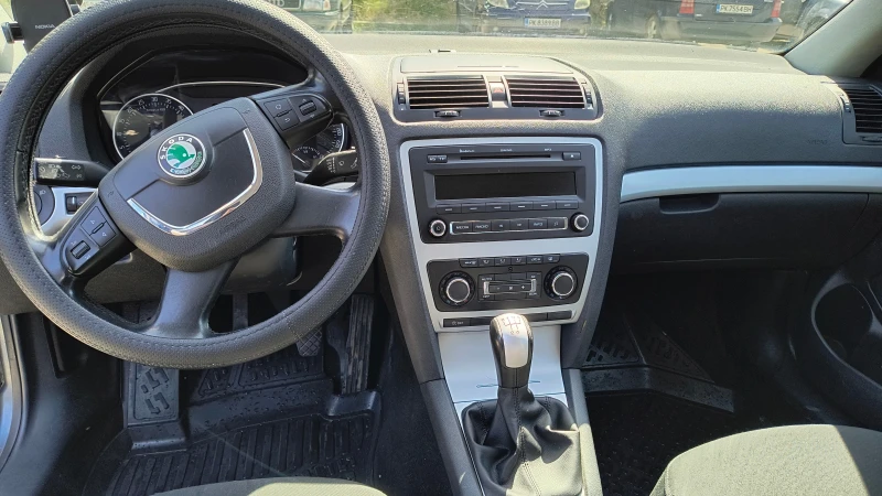 Skoda Octavia 1.6 TDI, снимка 6 - Автомобили и джипове - 53111531
