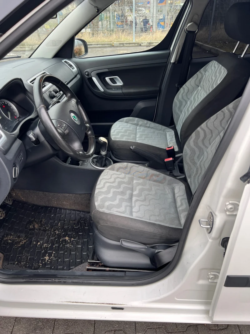 Skoda Roomster 1.9tdi , снимка 12 - Автомобили и джипове - 53203965
