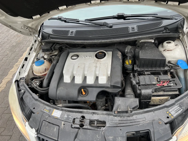 Skoda Roomster 1.9tdi , снимка 8 - Автомобили и джипове - 53203965