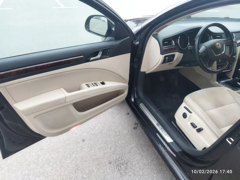Skoda Superb, снимка 12 - Автомобили и джипове - 53433098