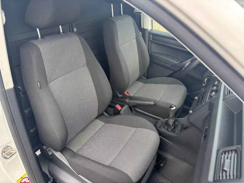 VW Caddy 2.0 TDI /4х4 /6 ск., снимка 9 - Автомобили и джипове - 53571522