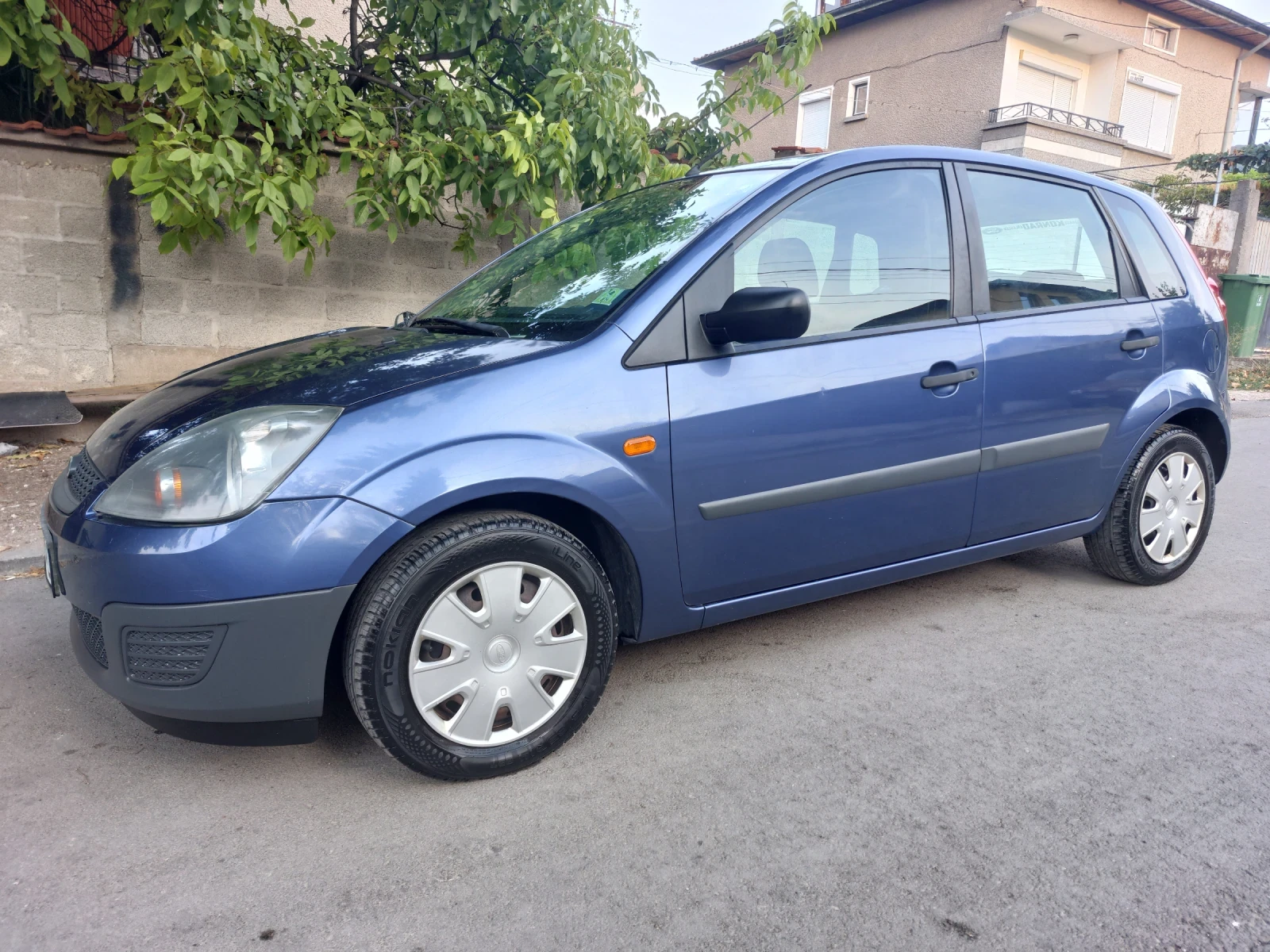 Ford Fiesta 1.3 КЛИМАТИК - изображение 5