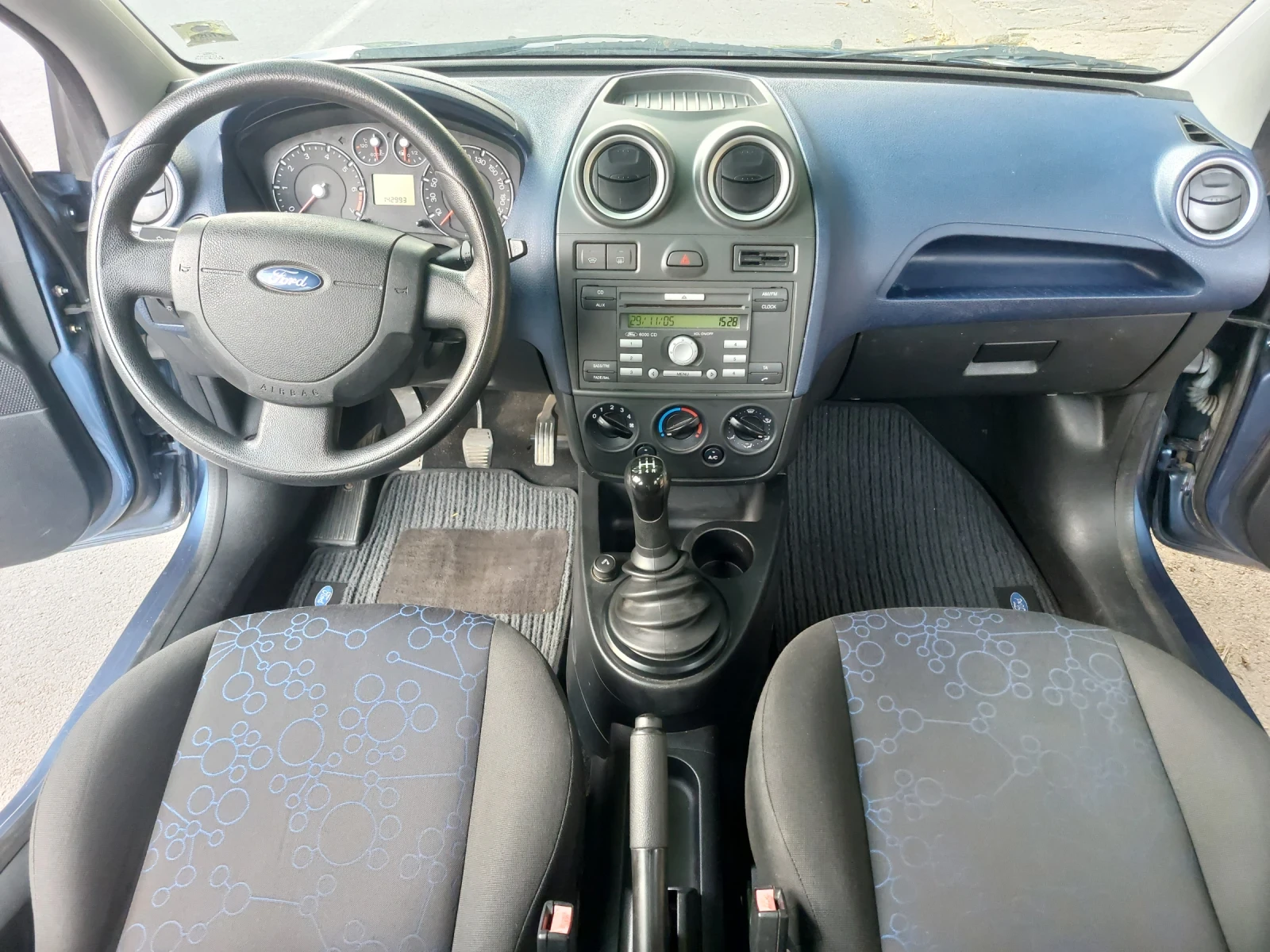 Ford Fiesta 1.3 КЛИМАТИК - изображение 7