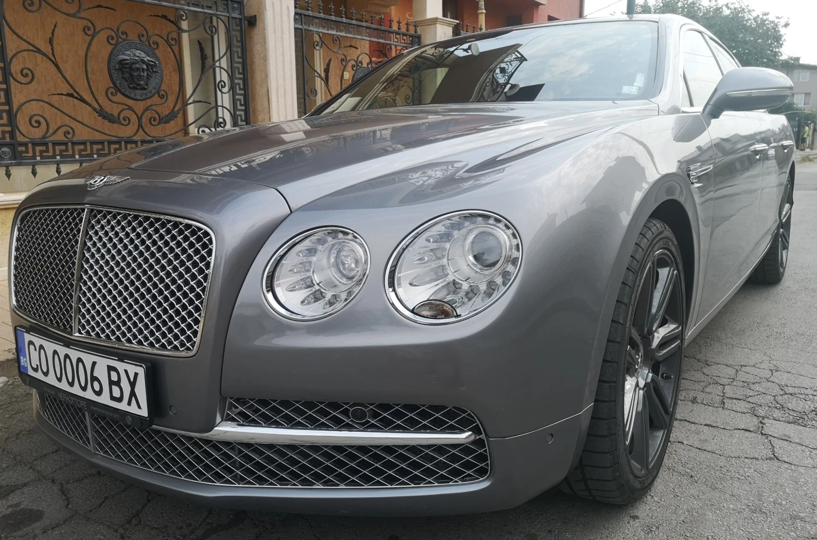 Bentley Flying Spur  - изображение 5