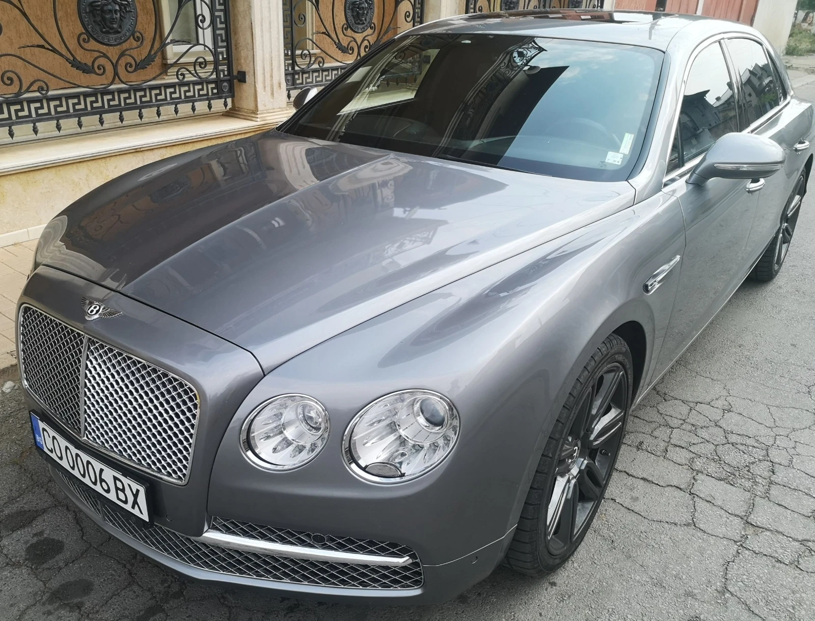 Bentley Flying Spur  - изображение 4