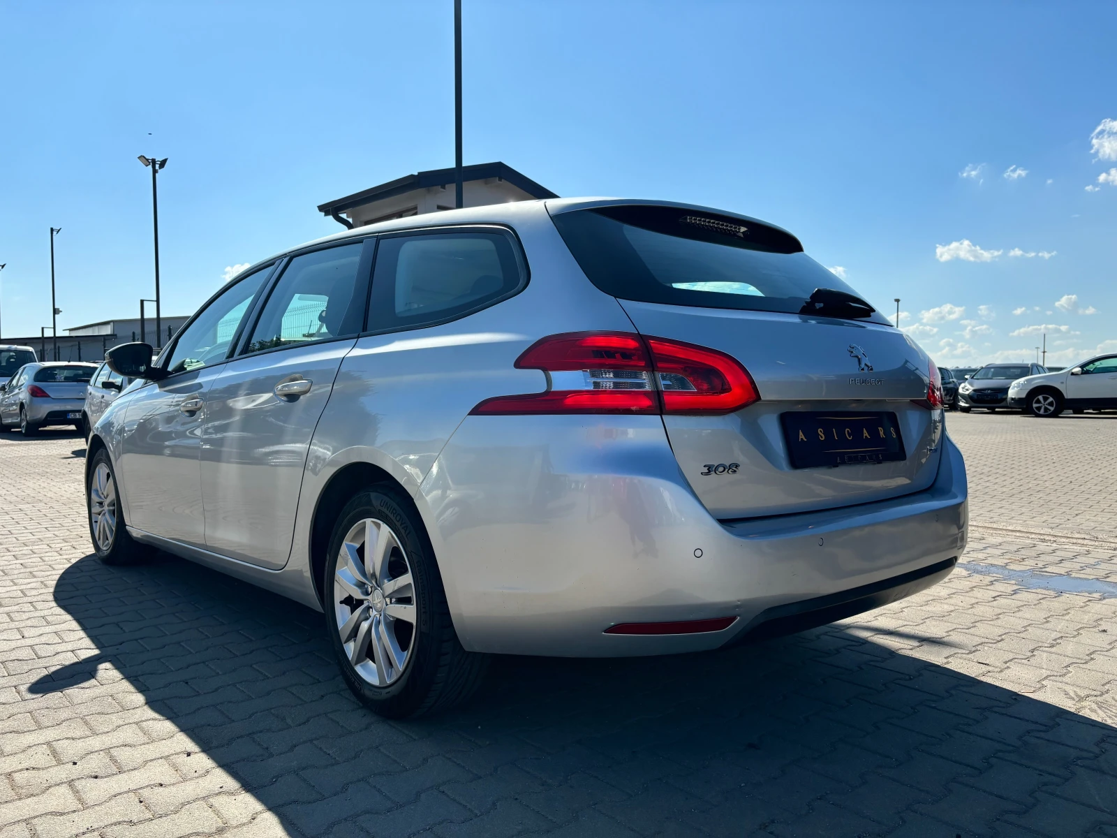 Peugeot 308 1.6D SW AUTOMATIC EURO 6B - изображение 3