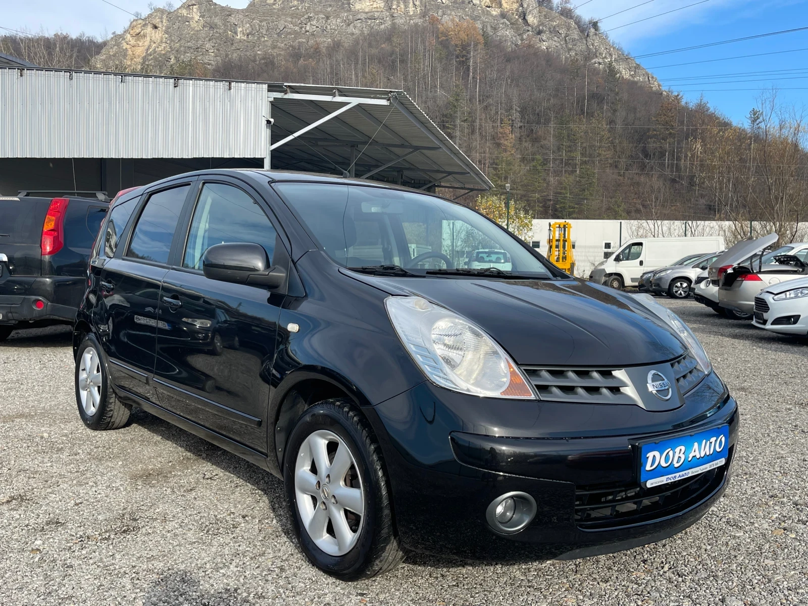 Nissan Note 1.6i-АВТОМАТИК - изображение 3