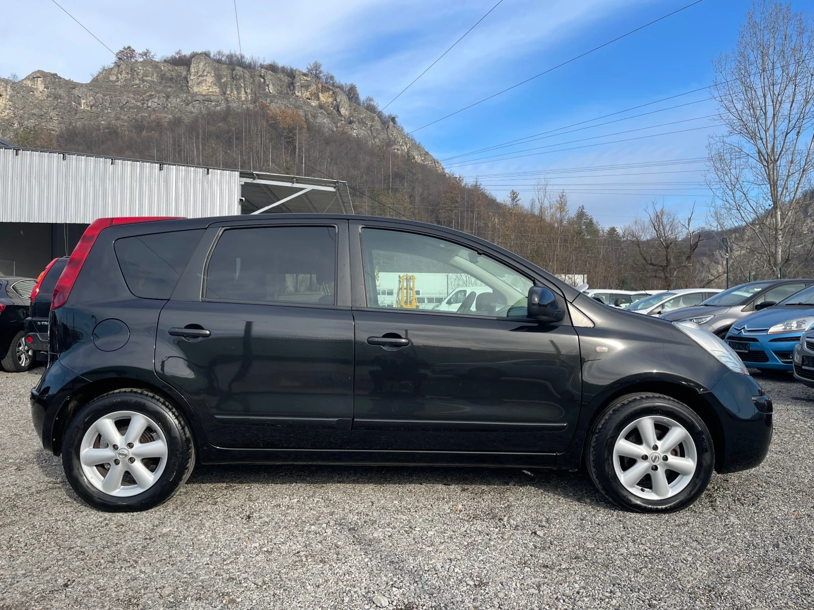 Nissan Note 1.6i-АВТОМАТИК - изображение 8