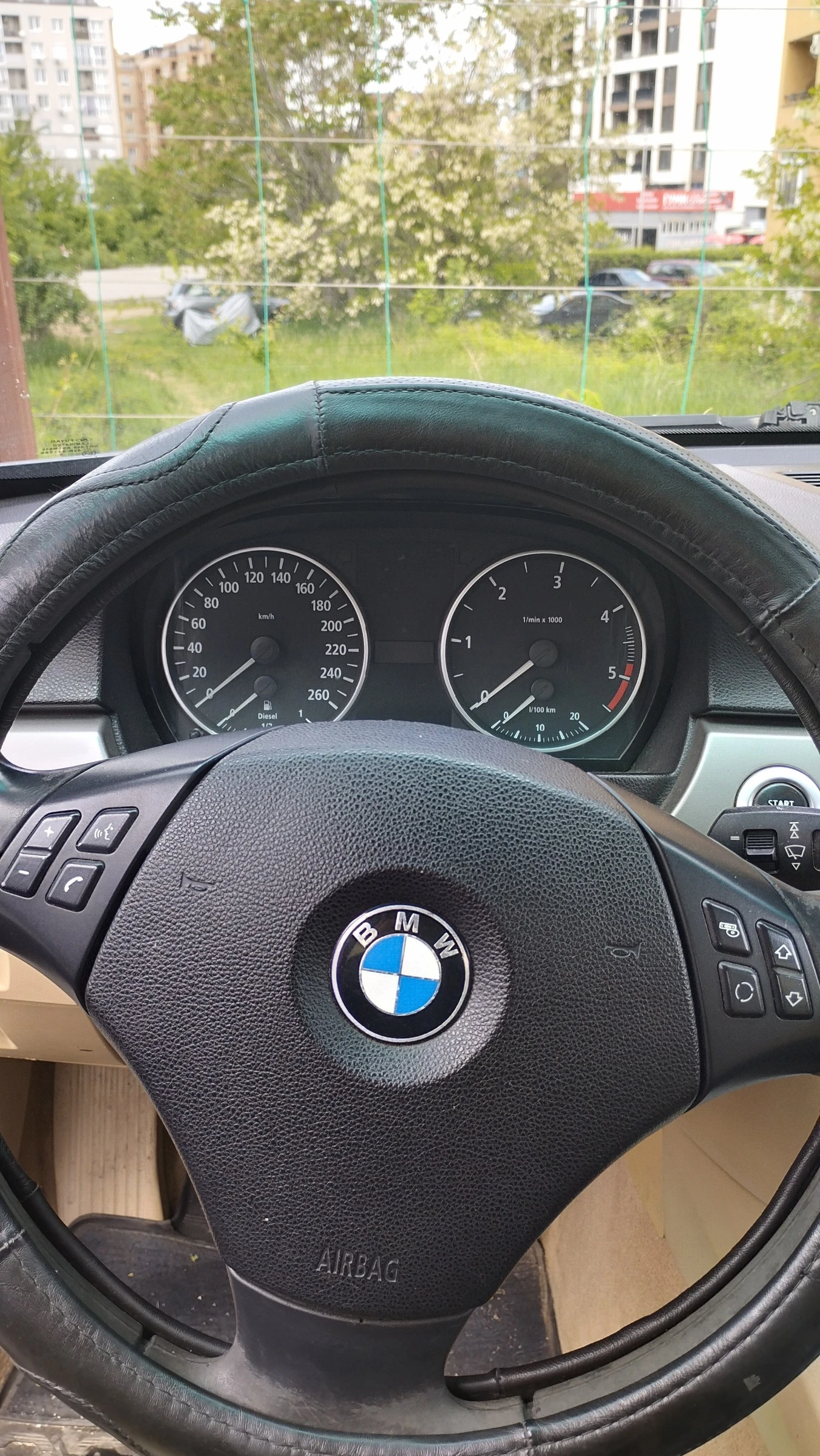 BMW 320  - изображение 5