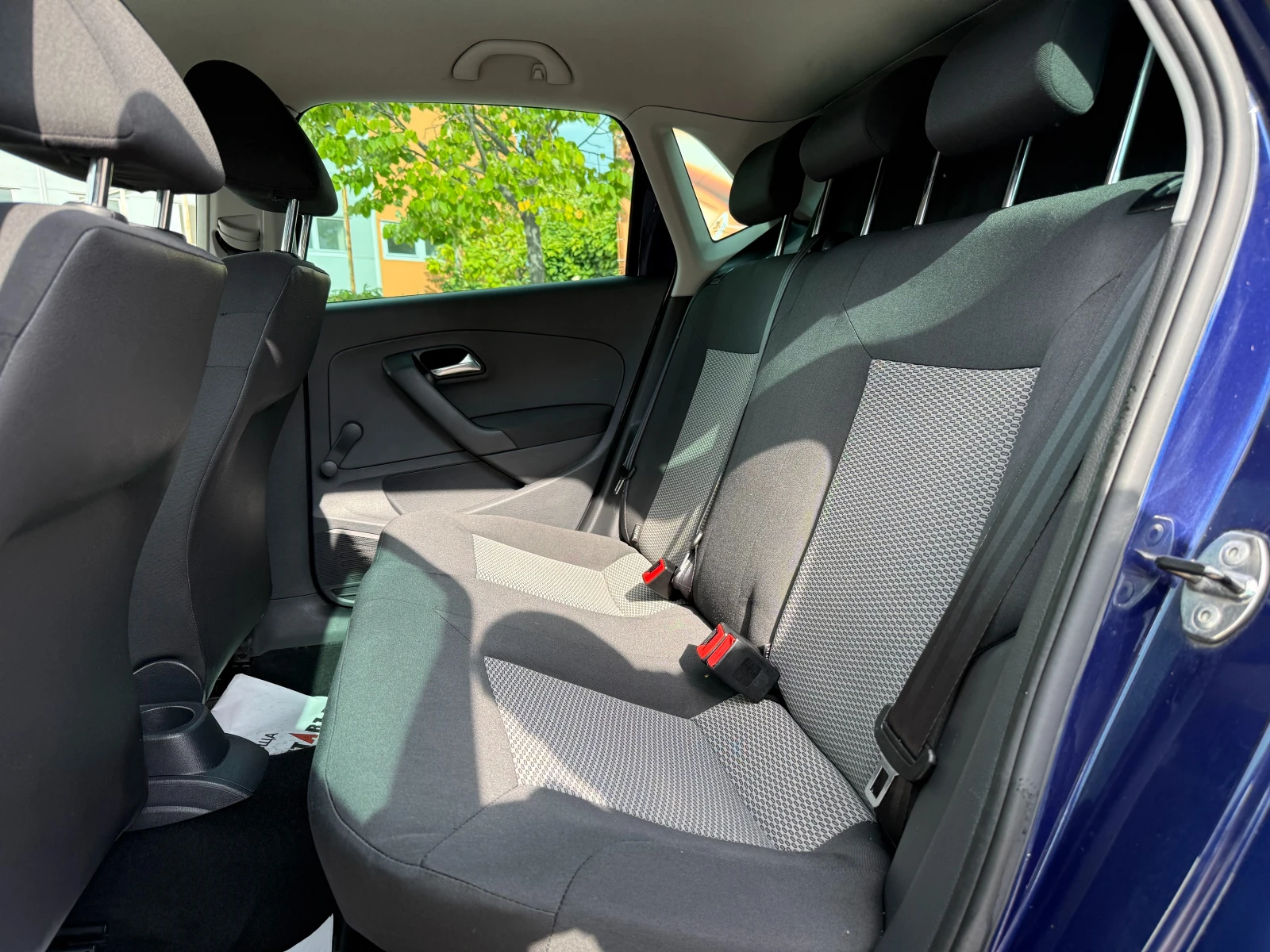 VW Polo 1.2i 60 к.с. - изображение 9
