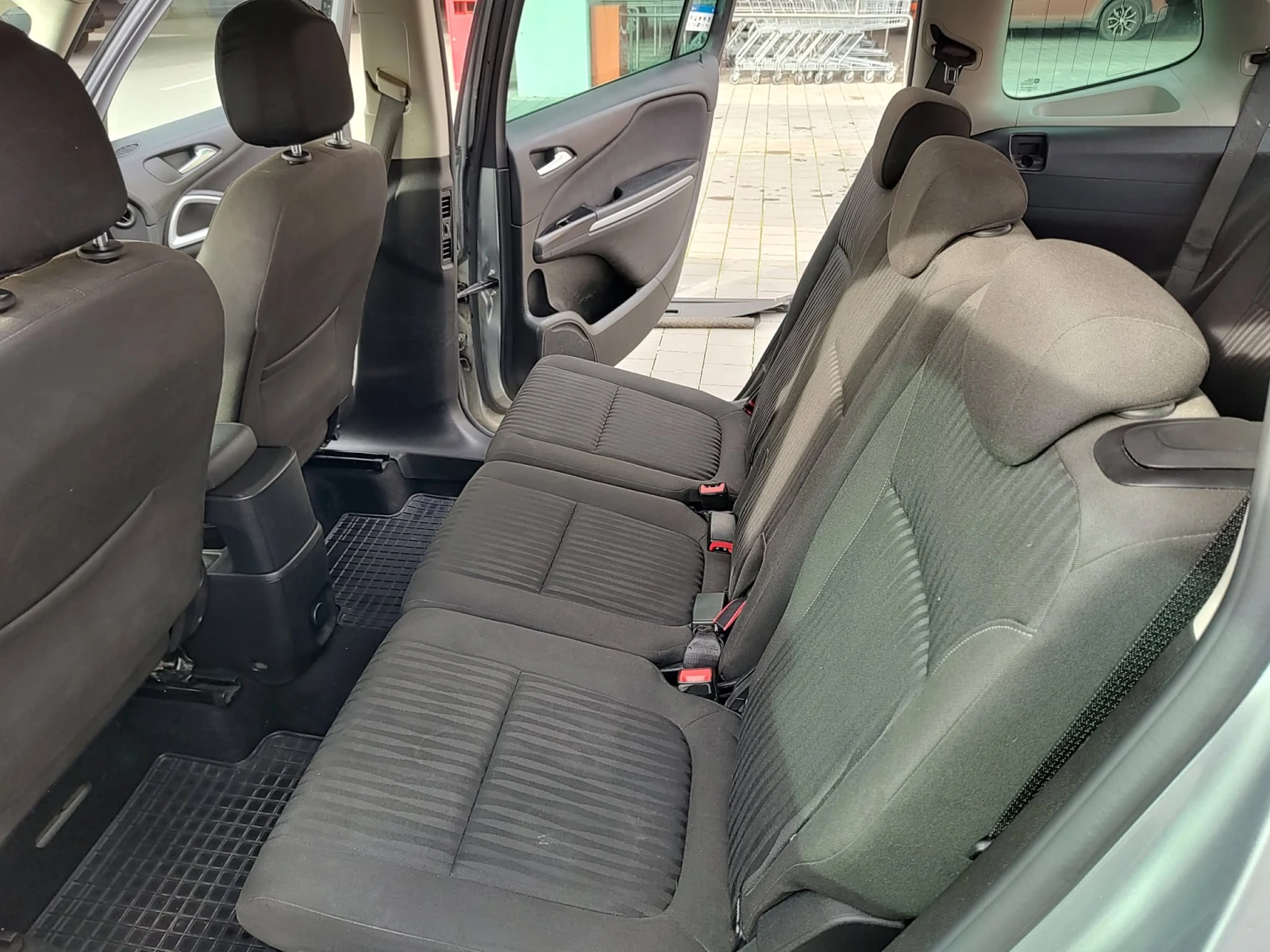 Opel Zafira Tourer - изображение 9