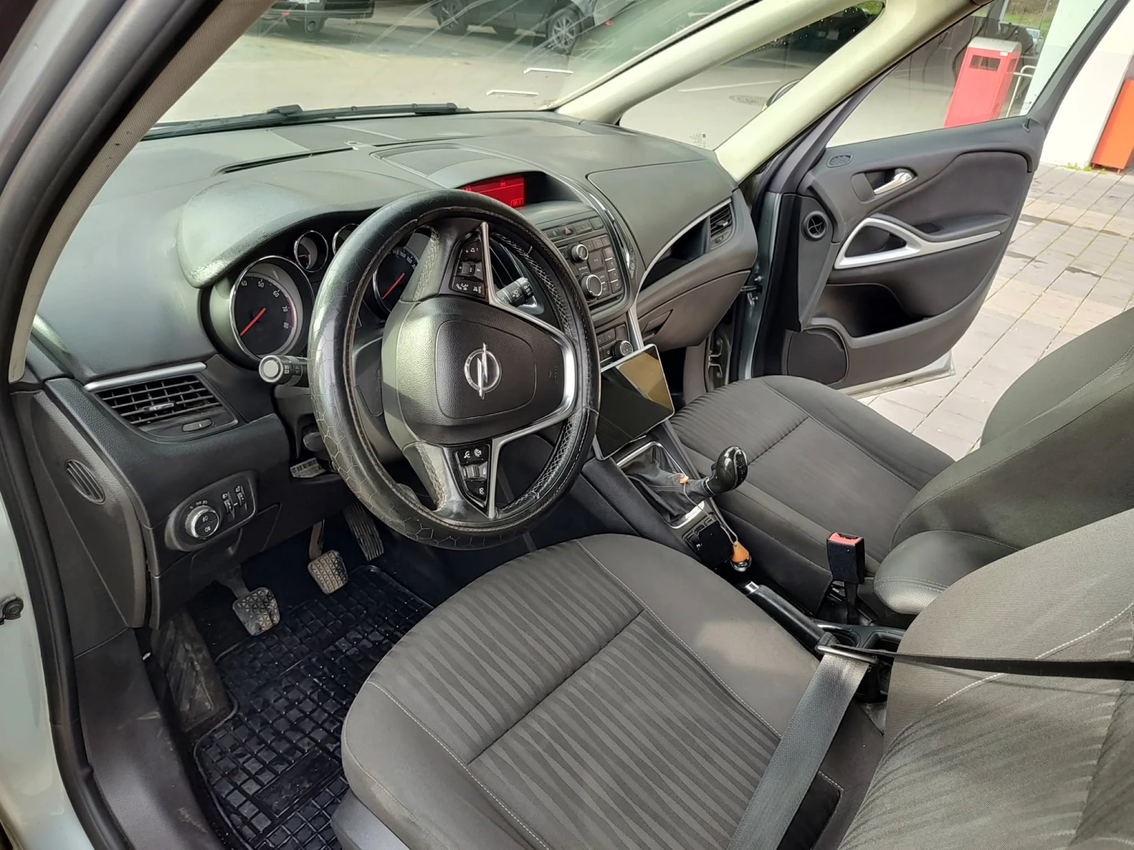 Opel Zafira Tourer - изображение 2