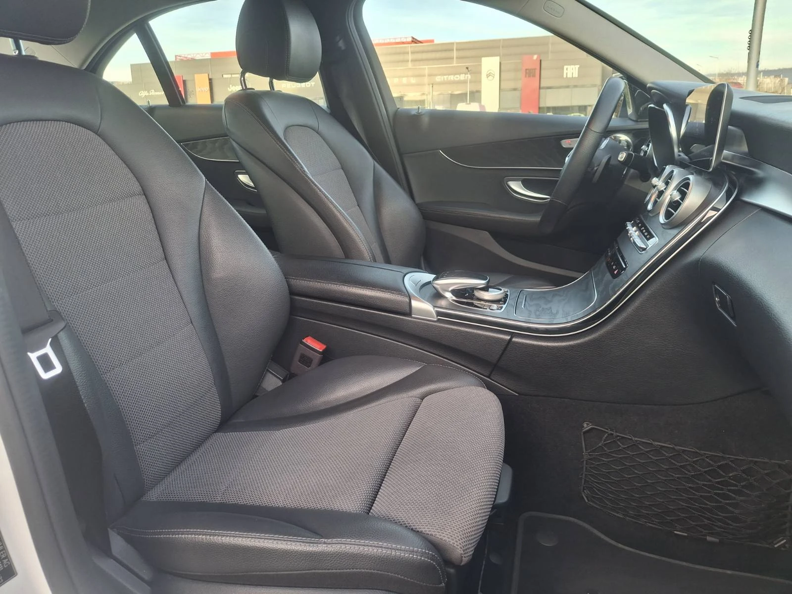 Mercedes-Benz C 180  - изображение 9