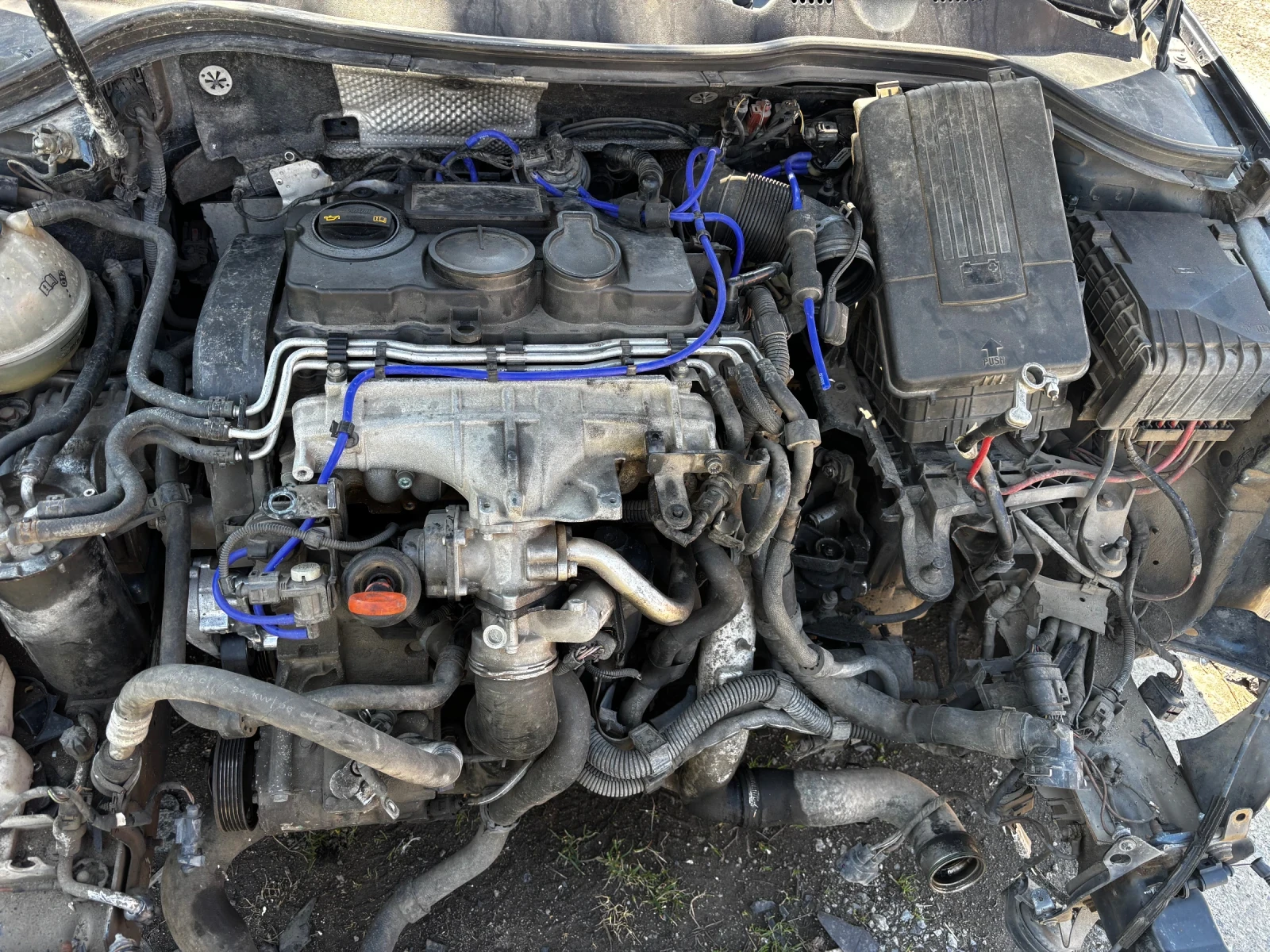 VW Passat, снимка 2 - Автомобили и джипове - 54127410